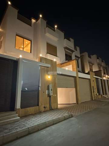 Villa 300 SQM with 2 Apartments Facing South Al Hamadaniyah, East Jeddah, Jeddah