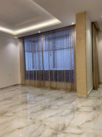 Villa 300 SQM with 3 Apartments Facing North Al Hamadaniyah, East Jeddah, Jeddah