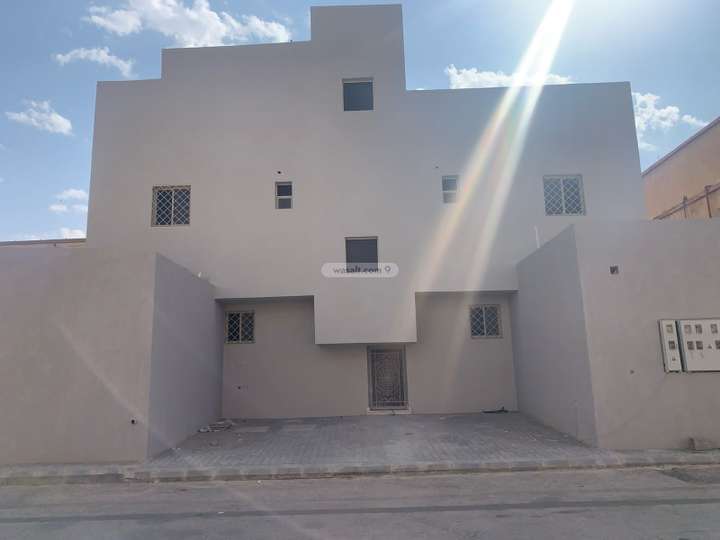 Semi-Furnished Apartment 200 SQM with 4 Bedrooms As Safra, Buraidah
