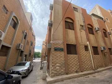 عمارة 211.51 متر مربع واجهة جنوبية الوزارات، وسط الرياض، الرياض