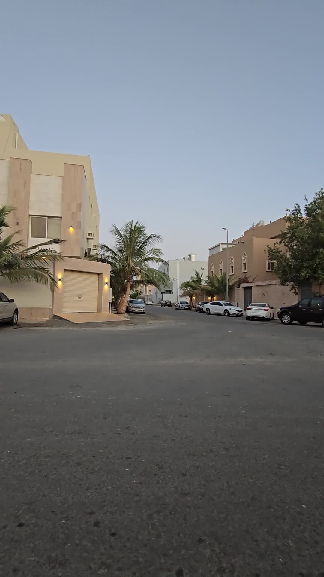 Building 583 SQM with 3 Floors Facing North Al Yaqoot, North Jeddah, Jeddah 